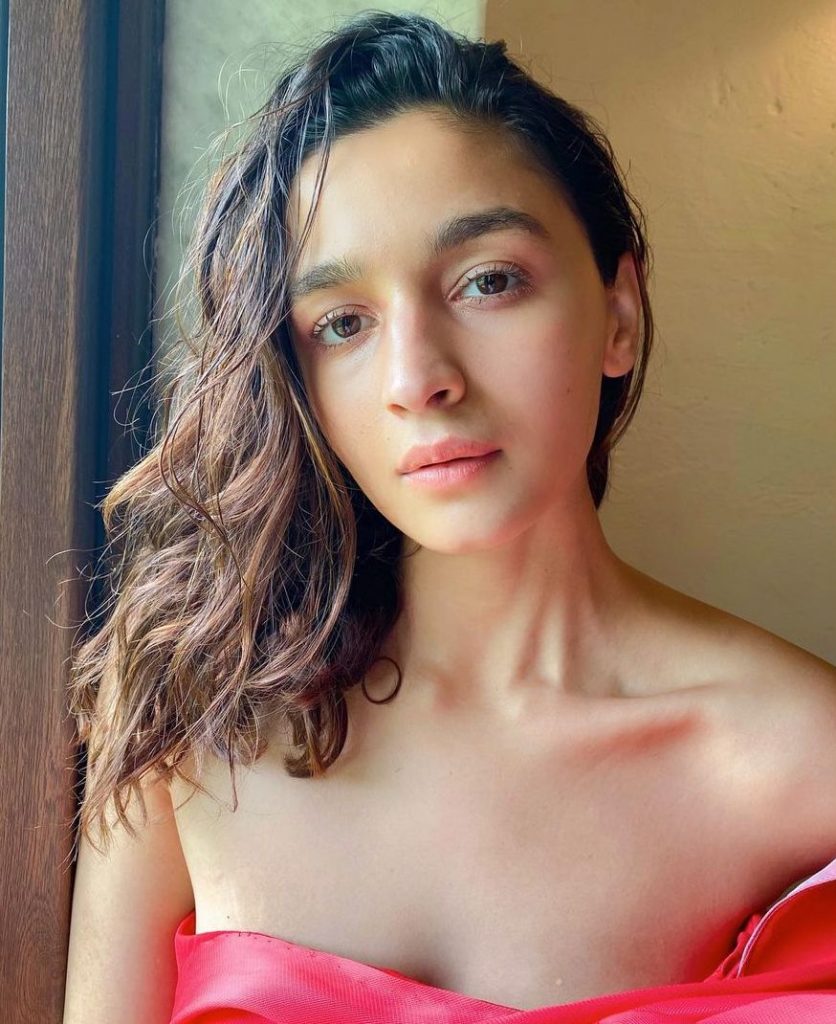 Alia Bhatt Shares Her Skin Care Routine - The Fitness India Show