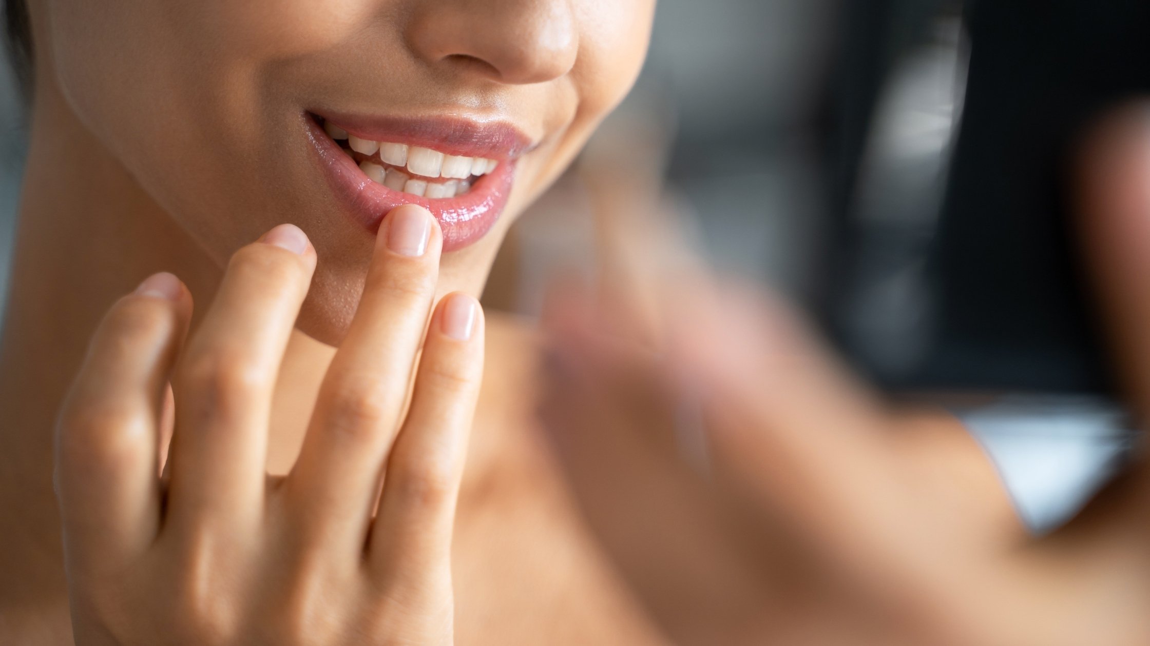 Are You Peeling Lips? Here Are 7 Remedies For Chapped Lips