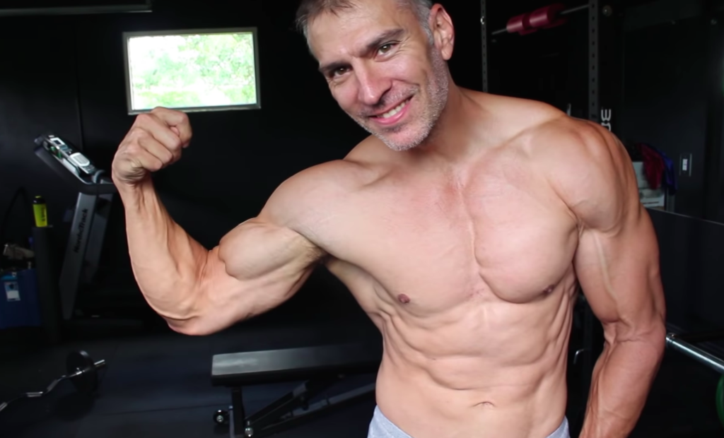 A Physique Coach, Paul Revelia, Describes His Walking Technique to Get Shredded