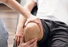 You Only Need Three Yoga Stretches to Relieve Iliotibial Band Syndrome You Only Need Three Yoga Stretches to Relieve Iliotibial Band Syndrome